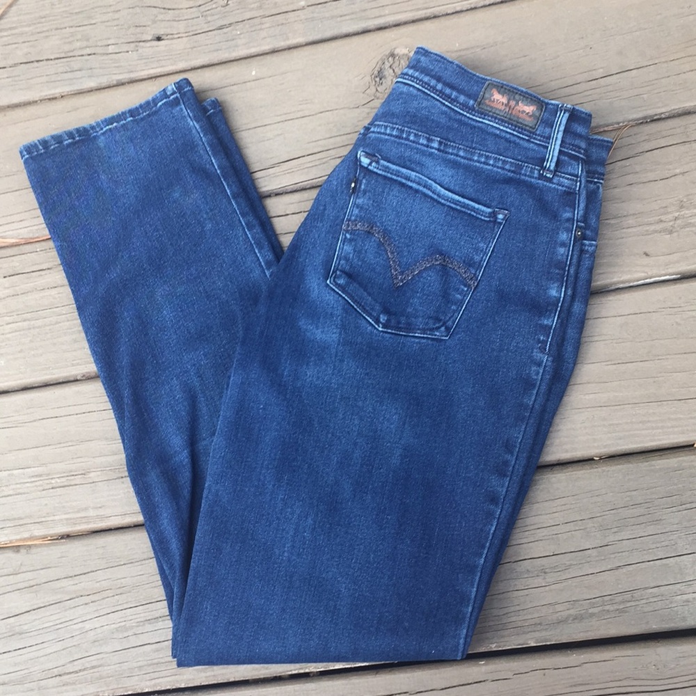 Levi’s 512 Straight Leg